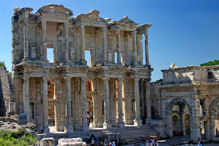 La Bibliothèque de Celsus La Bibliothèque de Celsus