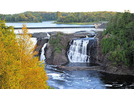 La chute de la rivière Chaudière La chute de la rivière Chaudière