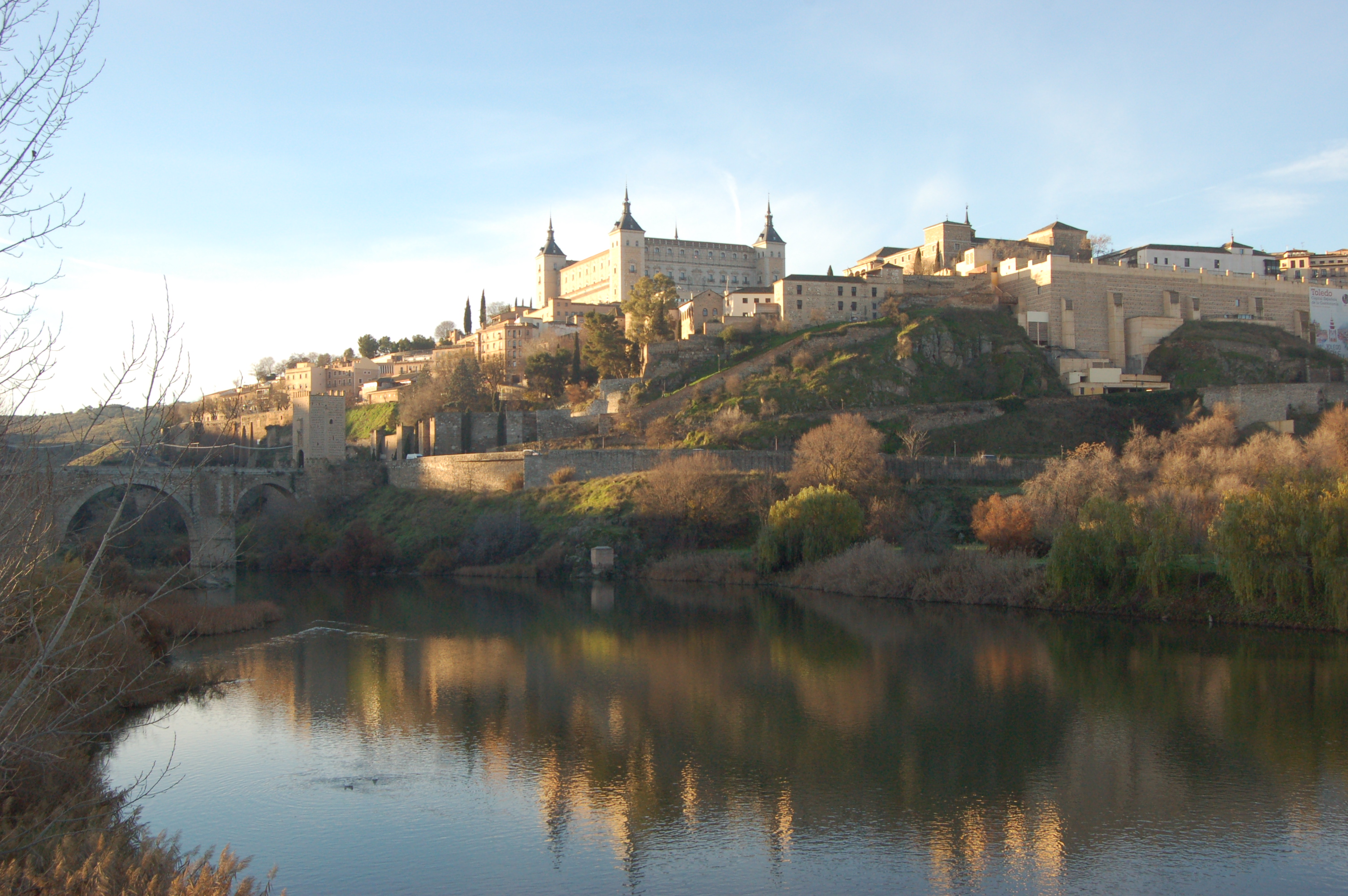 Vue de Tolède, à partir du Tage