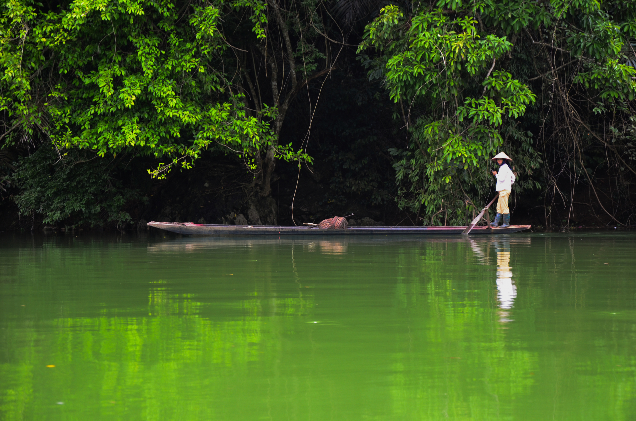 Une certaine grâce sur le lac Ba Bè Une certaine grâce sur le lac Ba Bè