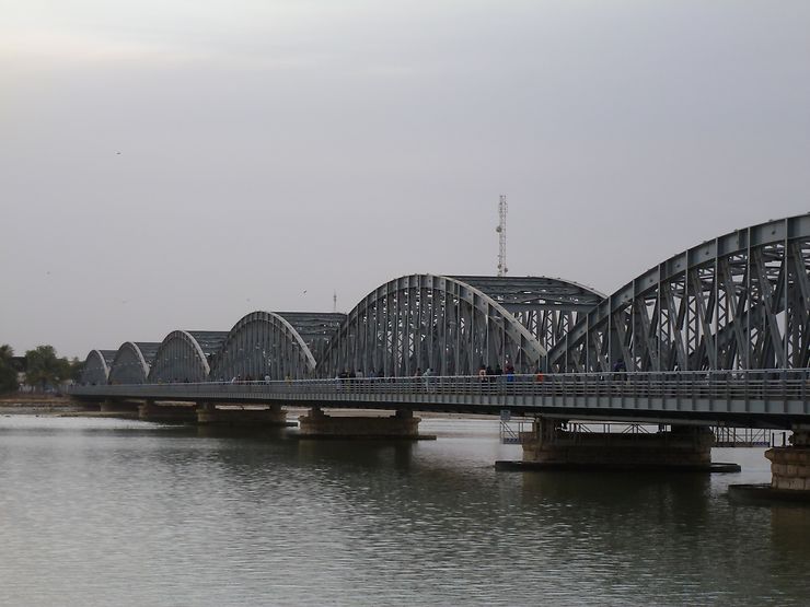 Le plus léger - Le pont Faidherbe à Saint-Louis (Sénégal)