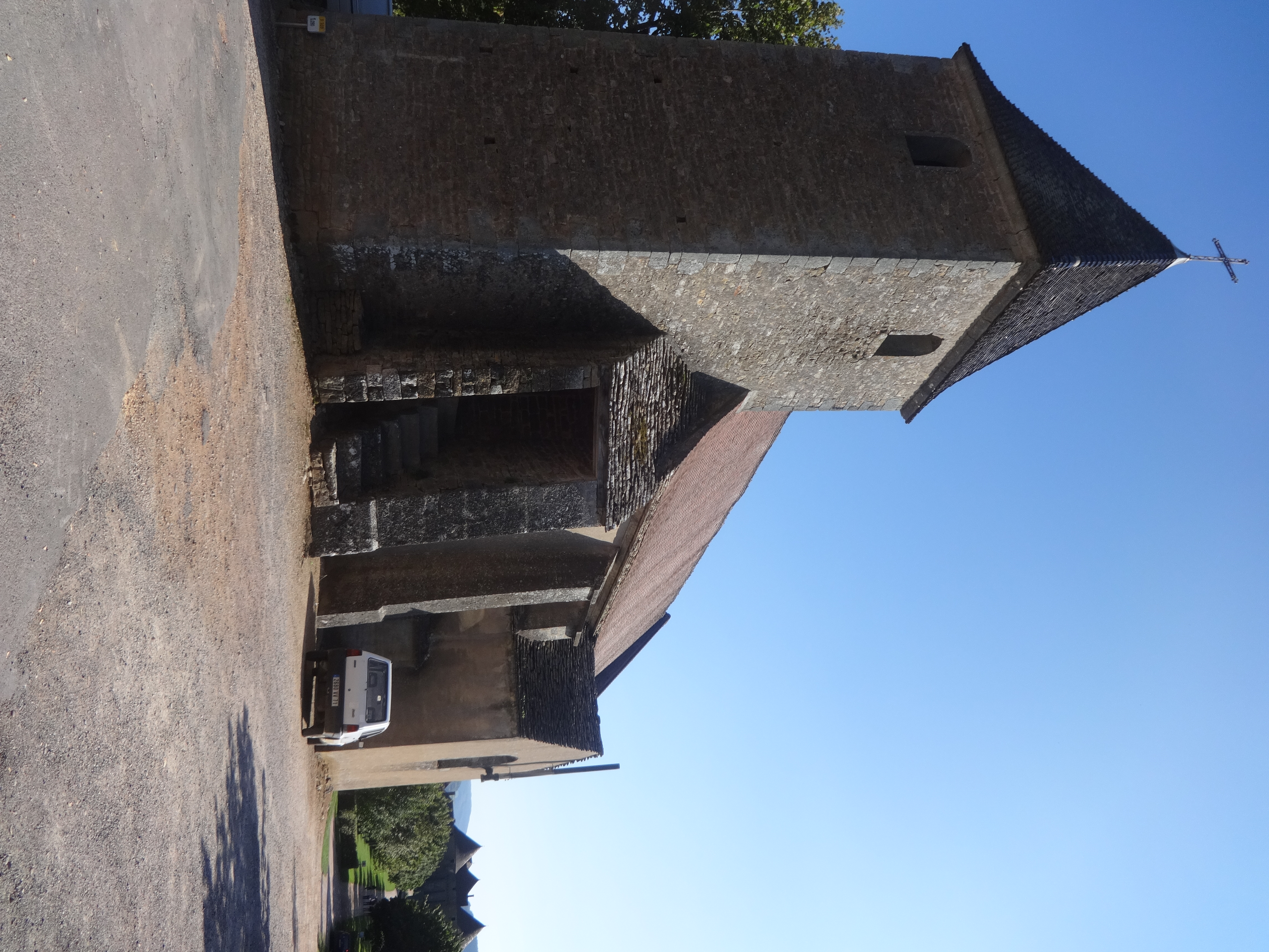 Eglise et château Eglise et château