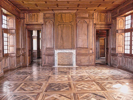 Magnifique pièce en bois du château de Biron