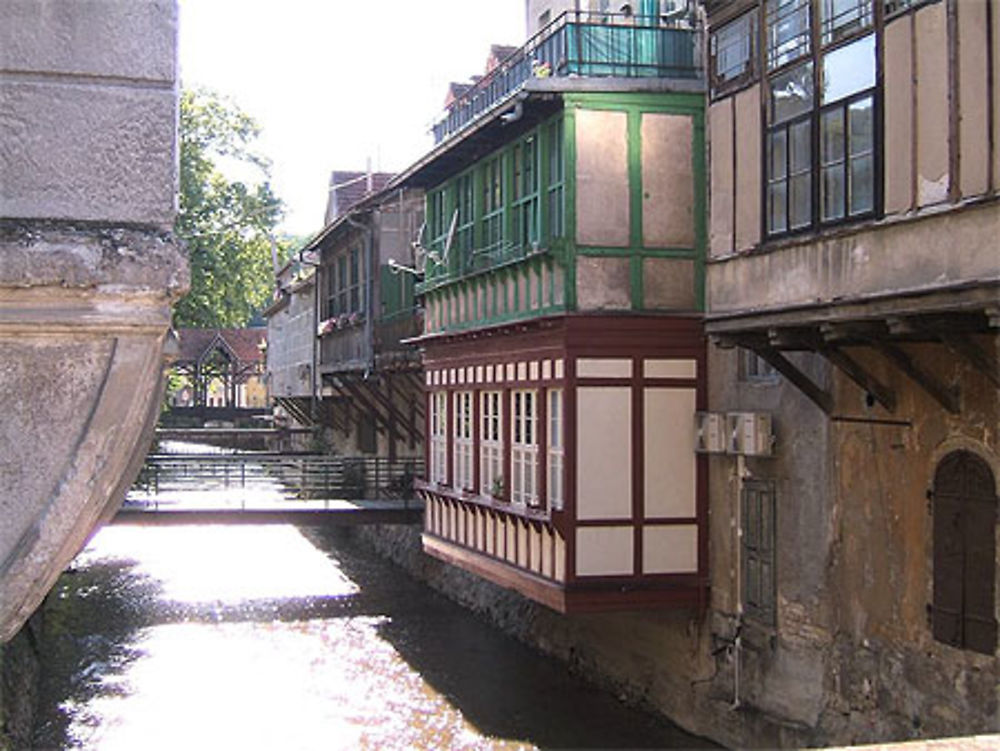 SAMOBOR et ses maisons le long de la rivière