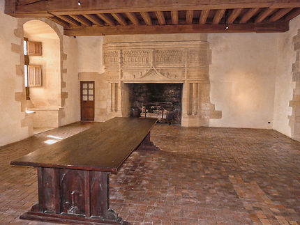 Salle à manger de l'époque au Château de Biron