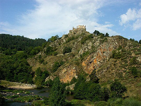 Le château de Beaufort à Goudet