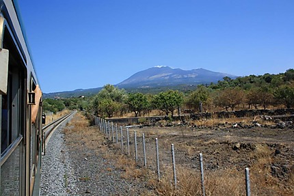 En train autour de l'Etna