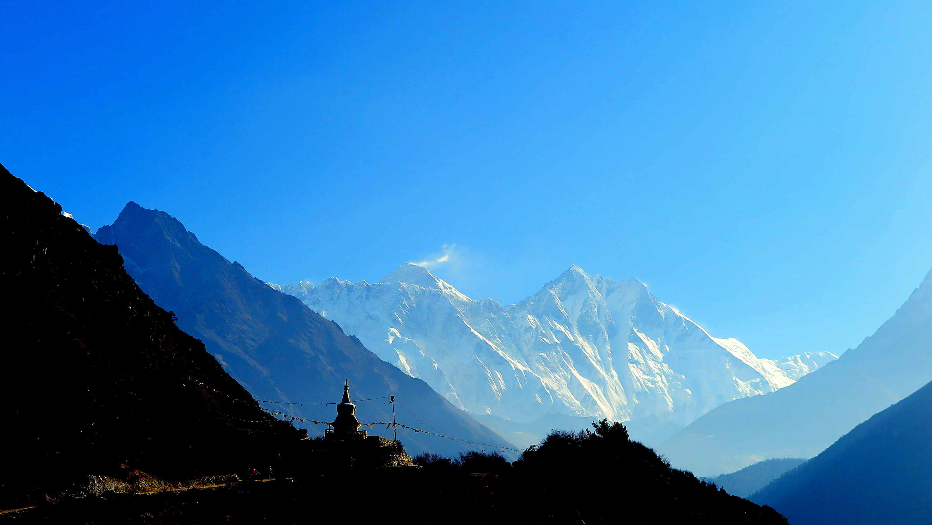 Premier aperçu de l'Everest après Namche Bazar