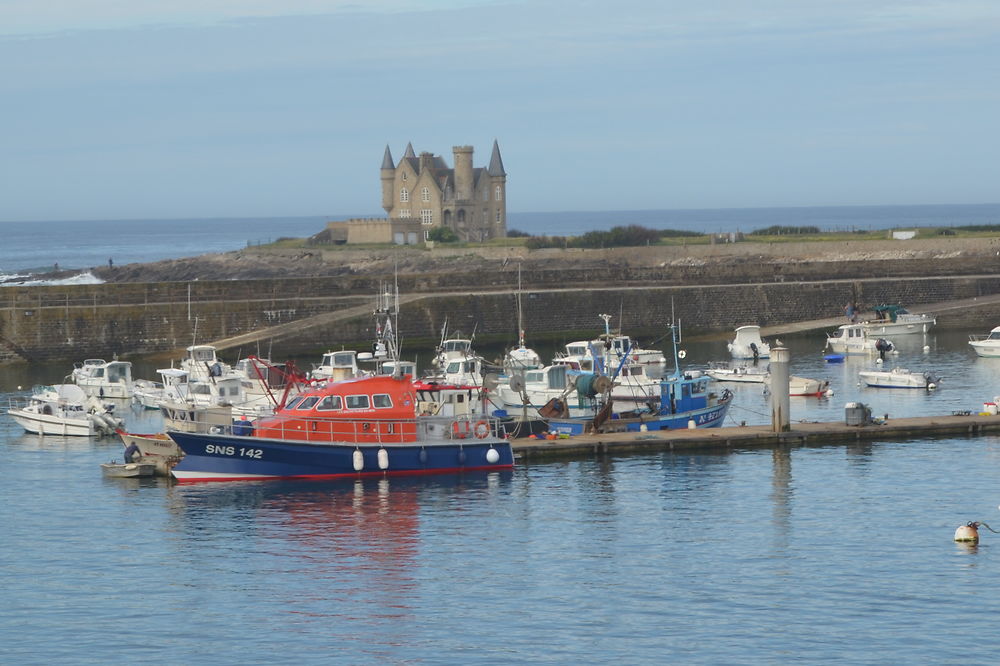 Château de Turpault et port de Quiberon