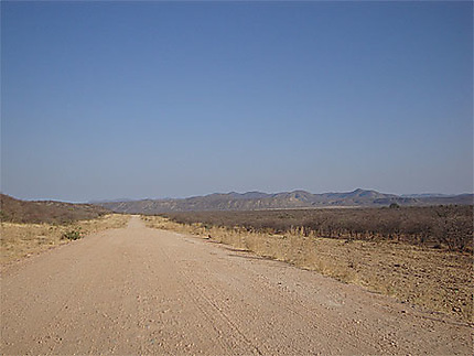 Route dans le pays himba