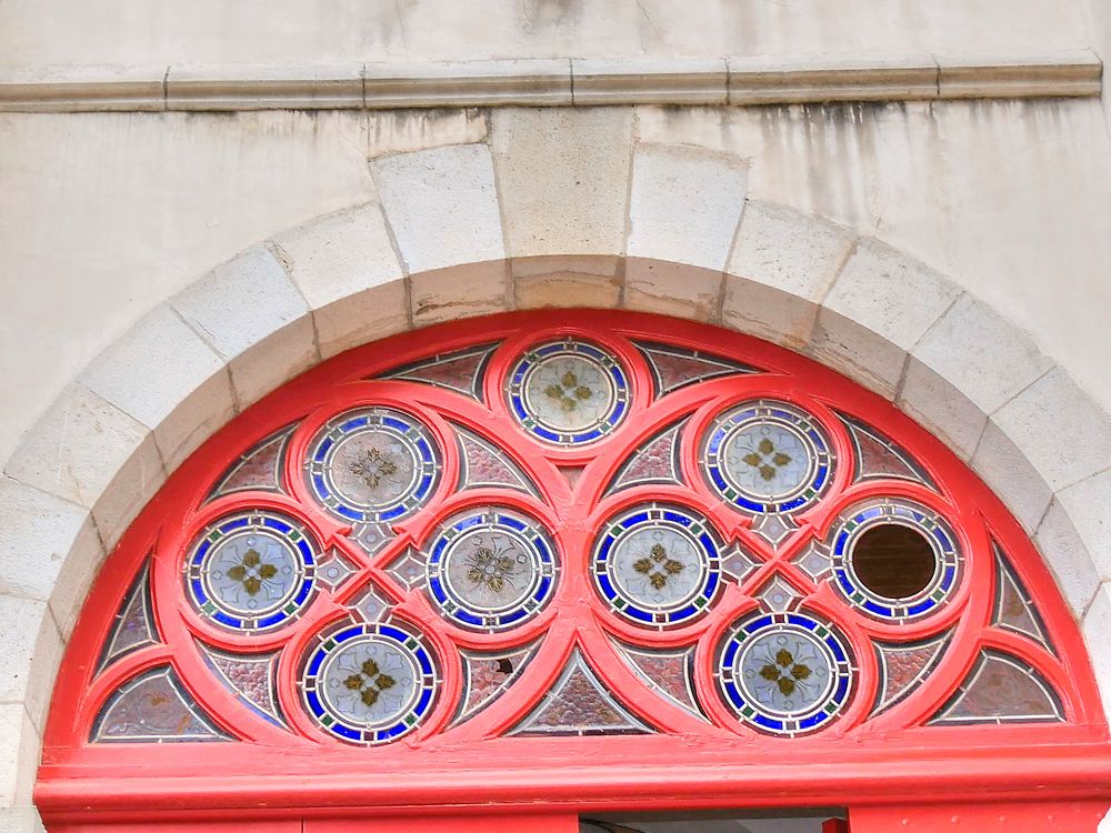 Boiseries et vitraux de l'église Saint-Barthelémy