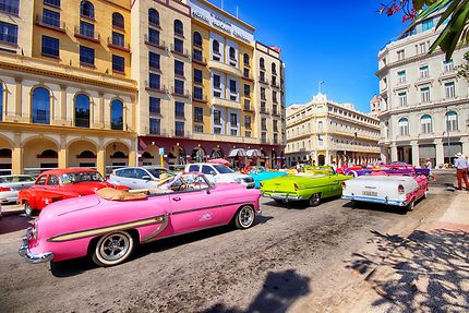 Embouteillage de vieilles voiture à La Havane