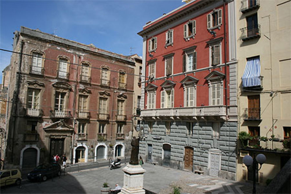 La piazza Carlo Alberto