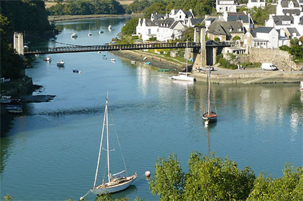 Le vieux pont suspendu