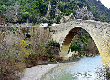 Pont roman à Nyons