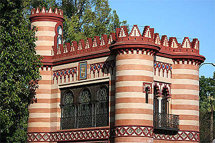 Séville - Immeuble de style néo-mudéjar