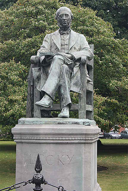 Statue de William Edward Hartpole Lecky