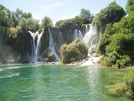 Chutes de Kravica, Bosnie-Herzegovine Chutes de Kravica, Bosnie-Herzegovine