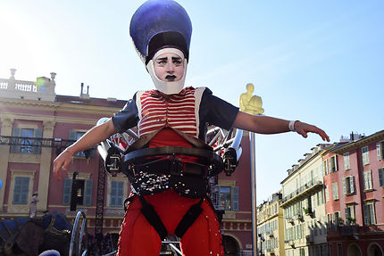 L'homme volant au carnaval de Nice