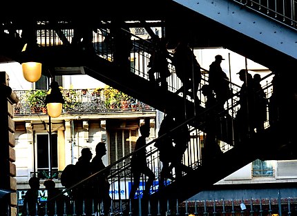 Les escaliers du métro Barbès