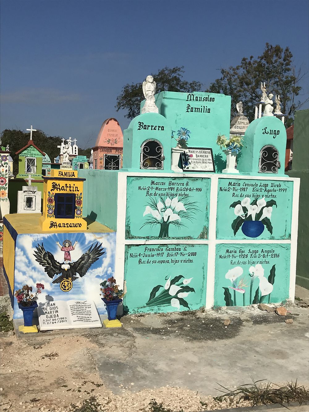 Cimetière d'hoctun et ses tombeaux