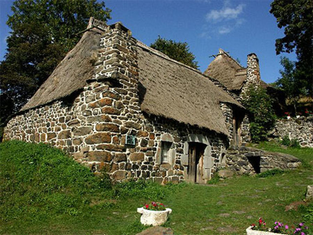 Bigorre: village de chaumières