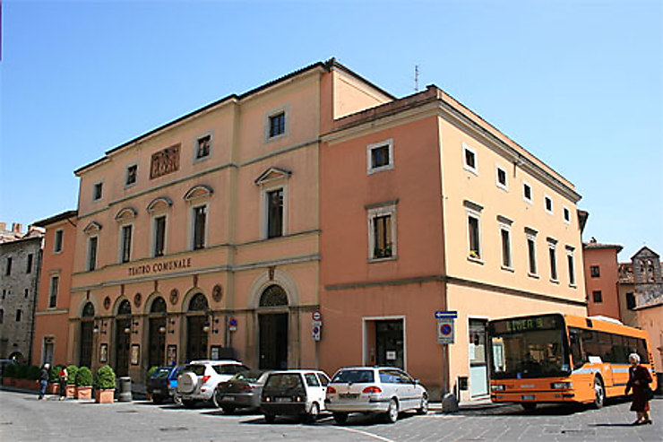 Théâtre municipal de Todi