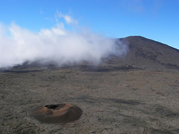 Piton de la Fournaise : sur la route du volcan