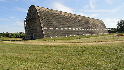 Le hangar à dirigeables d'Ecausseville