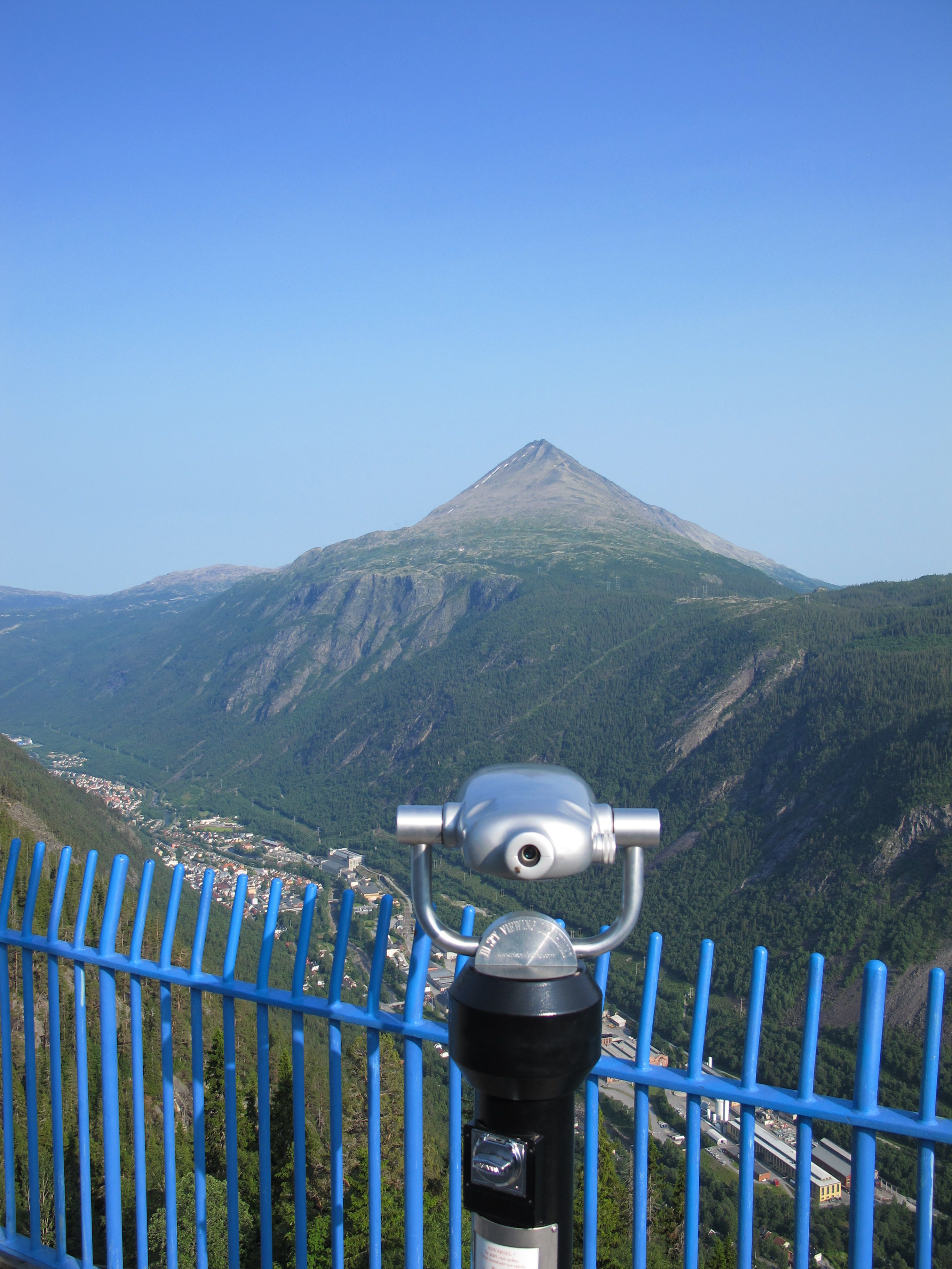 Vue sur mont Gausta (1183m)