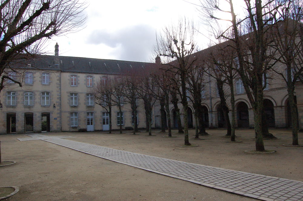 Cour carrée de la dentelle