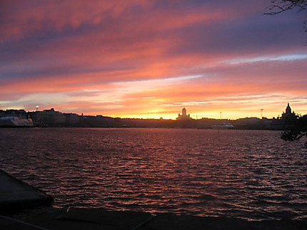 Coucher de soleil sur la baie d'Helsinki