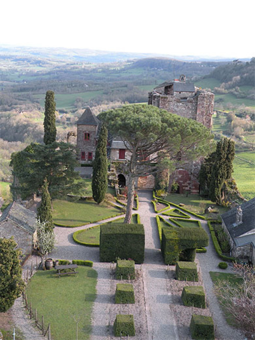 Le château de Turenne depuis la tour