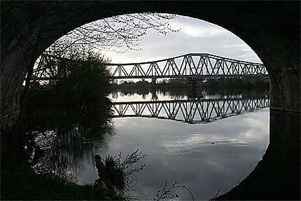Reflets du pont sur le Tarn