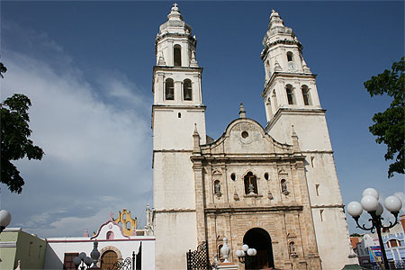 La cathédrale de Campeche La cathédrale de Campeche