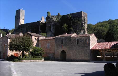 Gavaudun et son donjon Gavaudun et son donjon