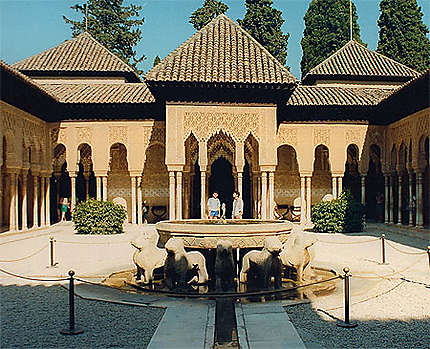 Alhambra de Grenade, la Cour des Lions