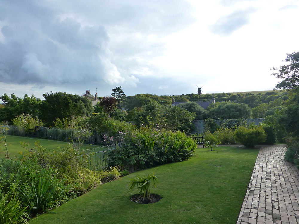 Beau jardin à l'anglaise