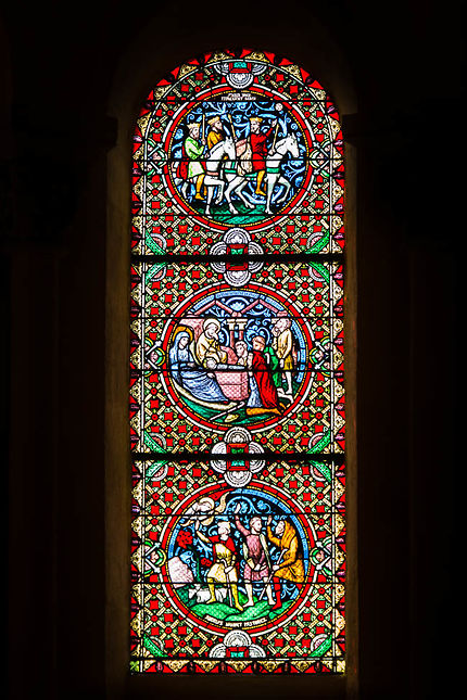 Clermont-Ferrand, Notre-Dame-du-Port, un vitrail