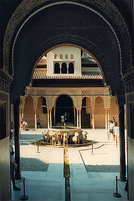 Alhambra de Grenade, la Cour des Lions