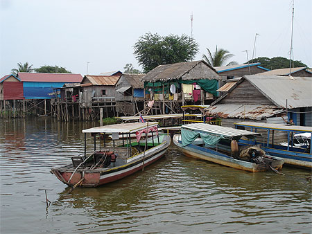 Village sur le lac Tonlé Sap Village sur le lac Tonlé Sap