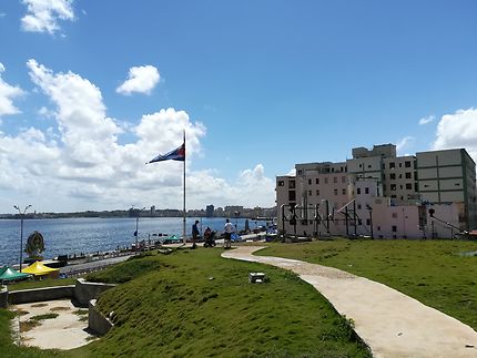 Drapeau flottant au vent, Cuba