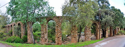 Aqueduc dit des 25 ponts