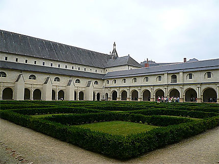 Cour principale de l'abbaye