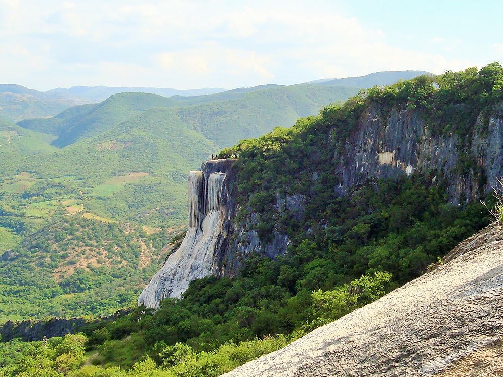 Cascade pétrifiée (calcite)