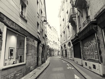 La rue Charlemagne à Paris
