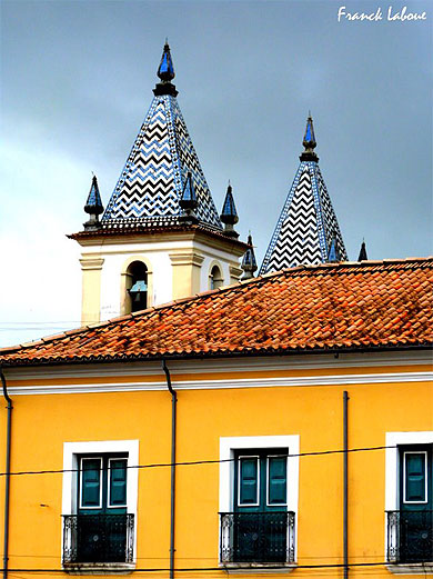 Cachoeira sous l'orage Cachoeira sous l'orage