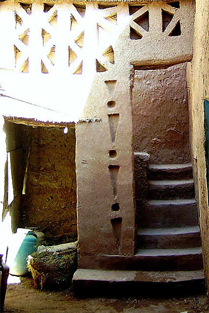 Escalier ajouré dans la kasbah