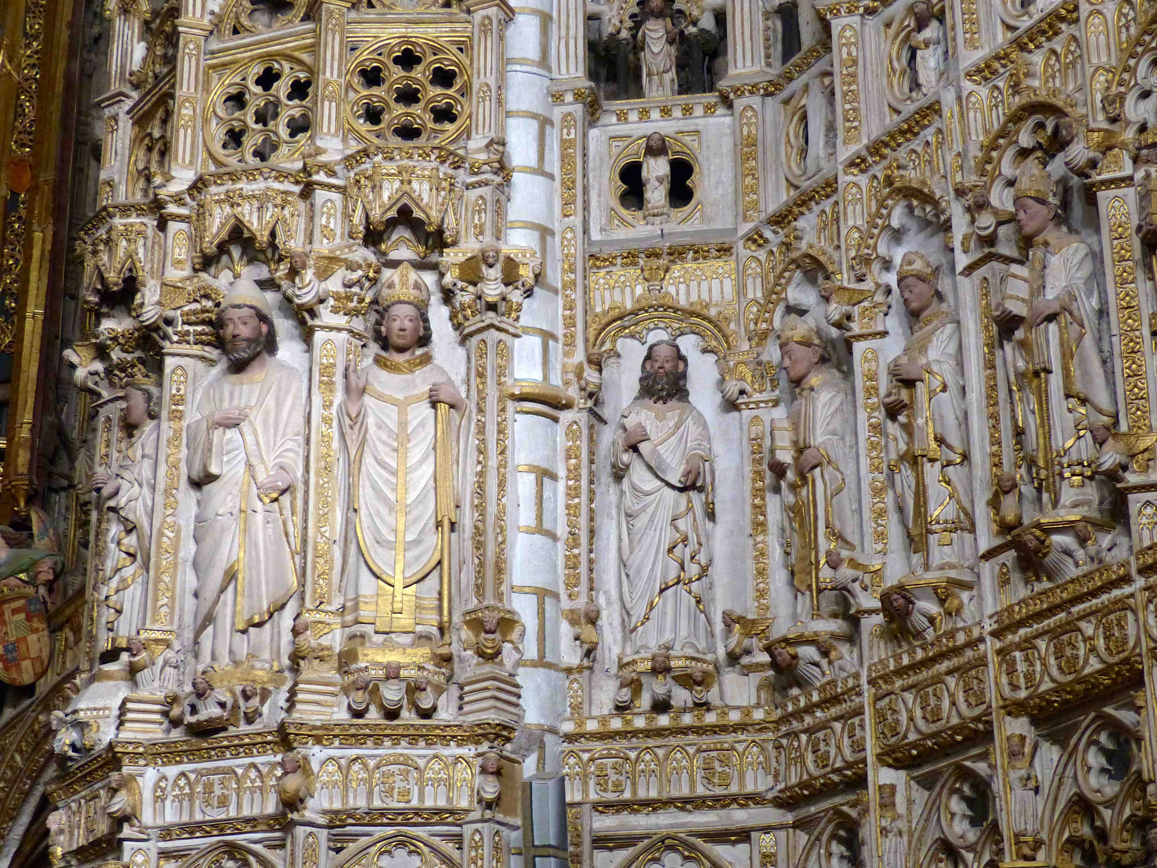 Statues dans la Cathédrale de Tolède Statues dans la Cathédrale de Tolède