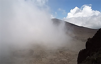 Brume sur le volcan
